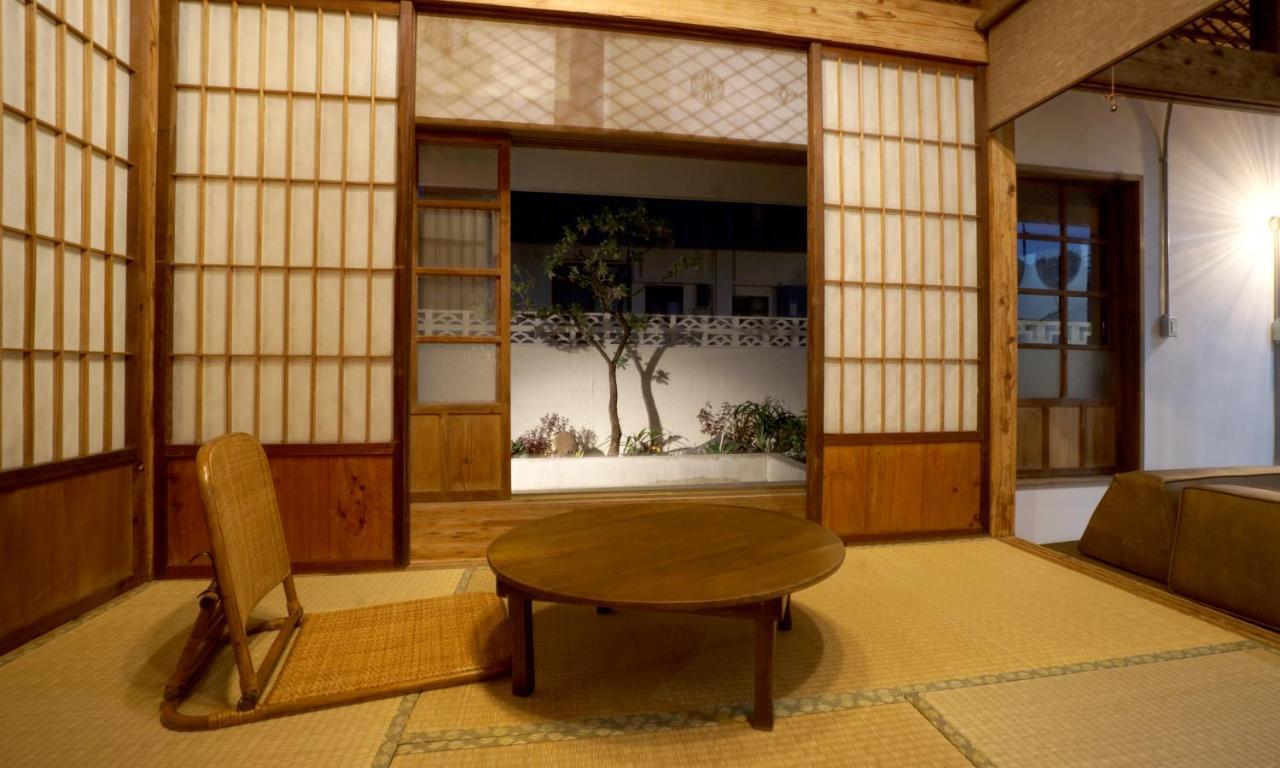海野24 沖縄古民家で寛ぎの時間 懐かしくて新しい Holiday home *